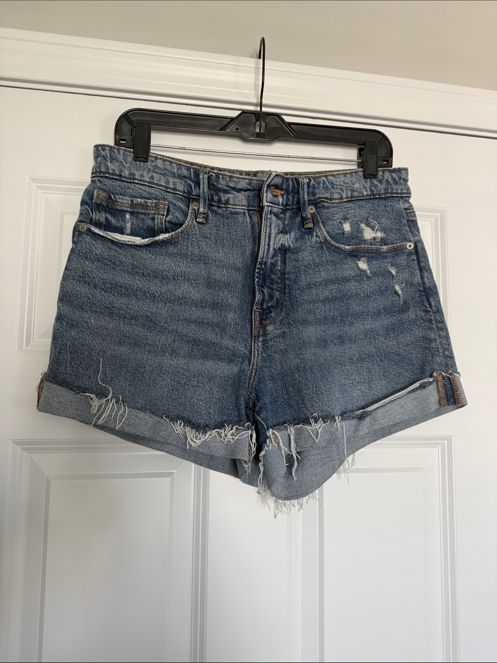 Good American Medium Blue Distressed Denim Shorts